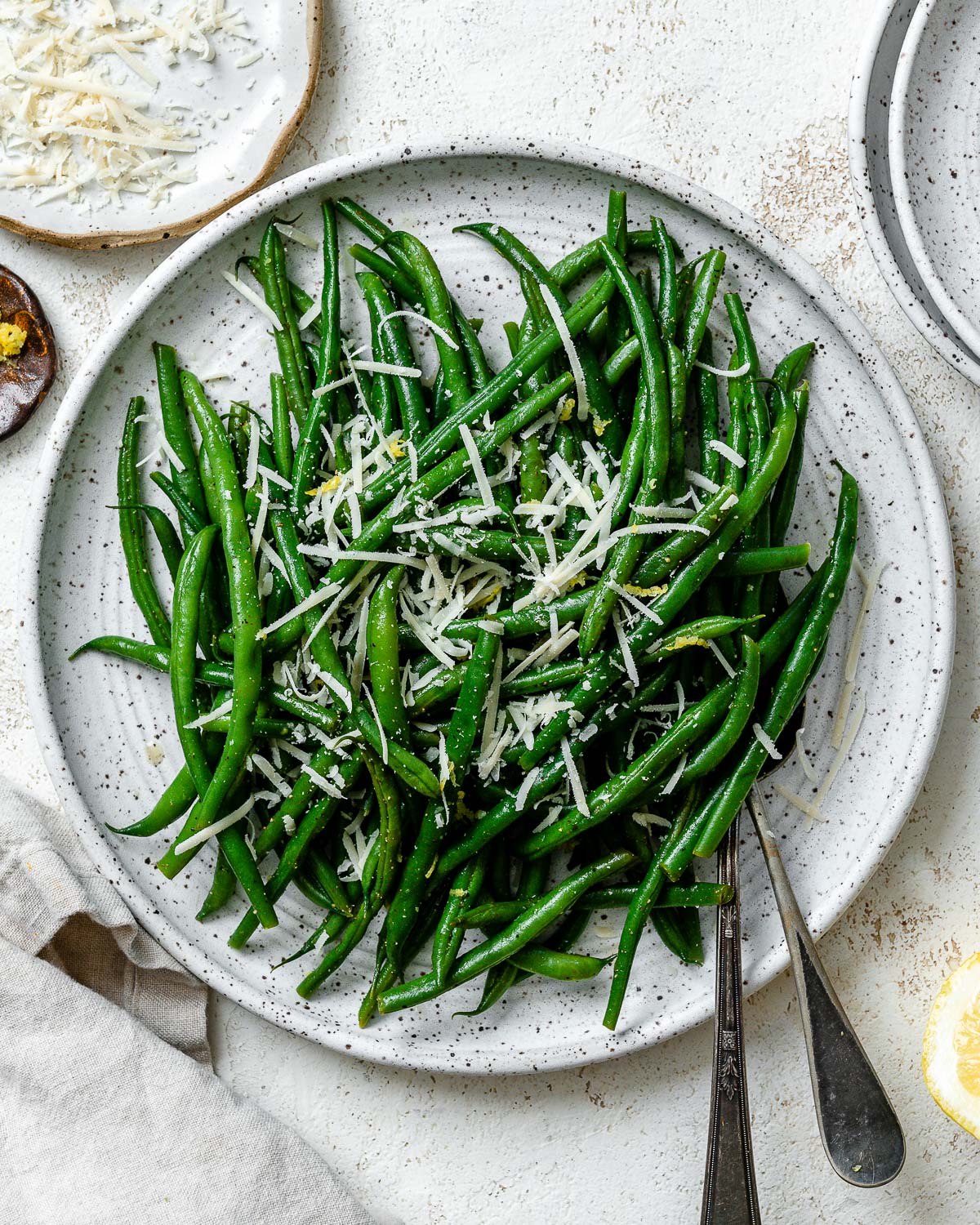 completed Instant Pot Green Beans plated on a white platea