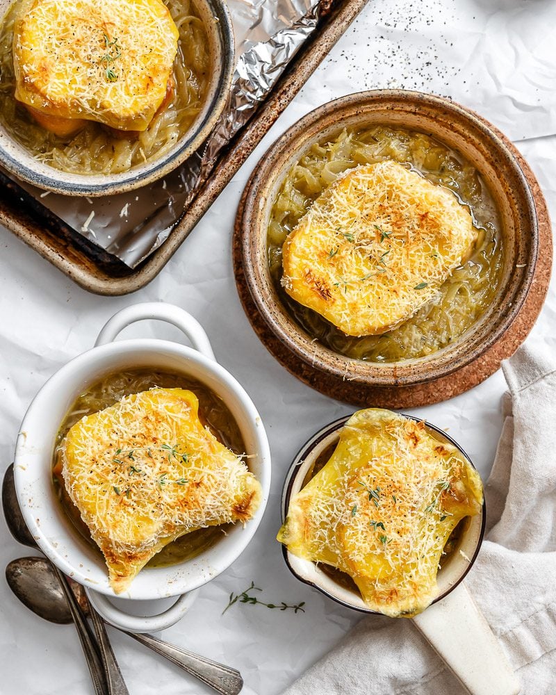 completed Vegan French Onion Soup in separate bowls