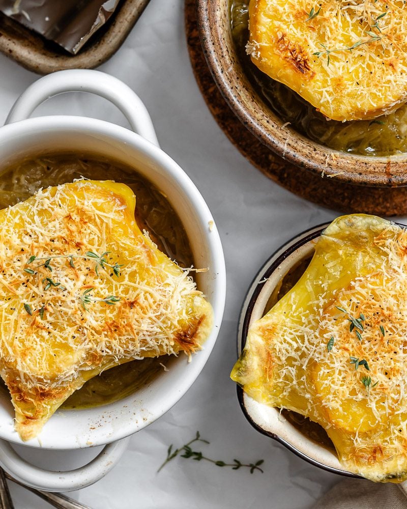 completed Vegan French Onion Soup in separate bowls