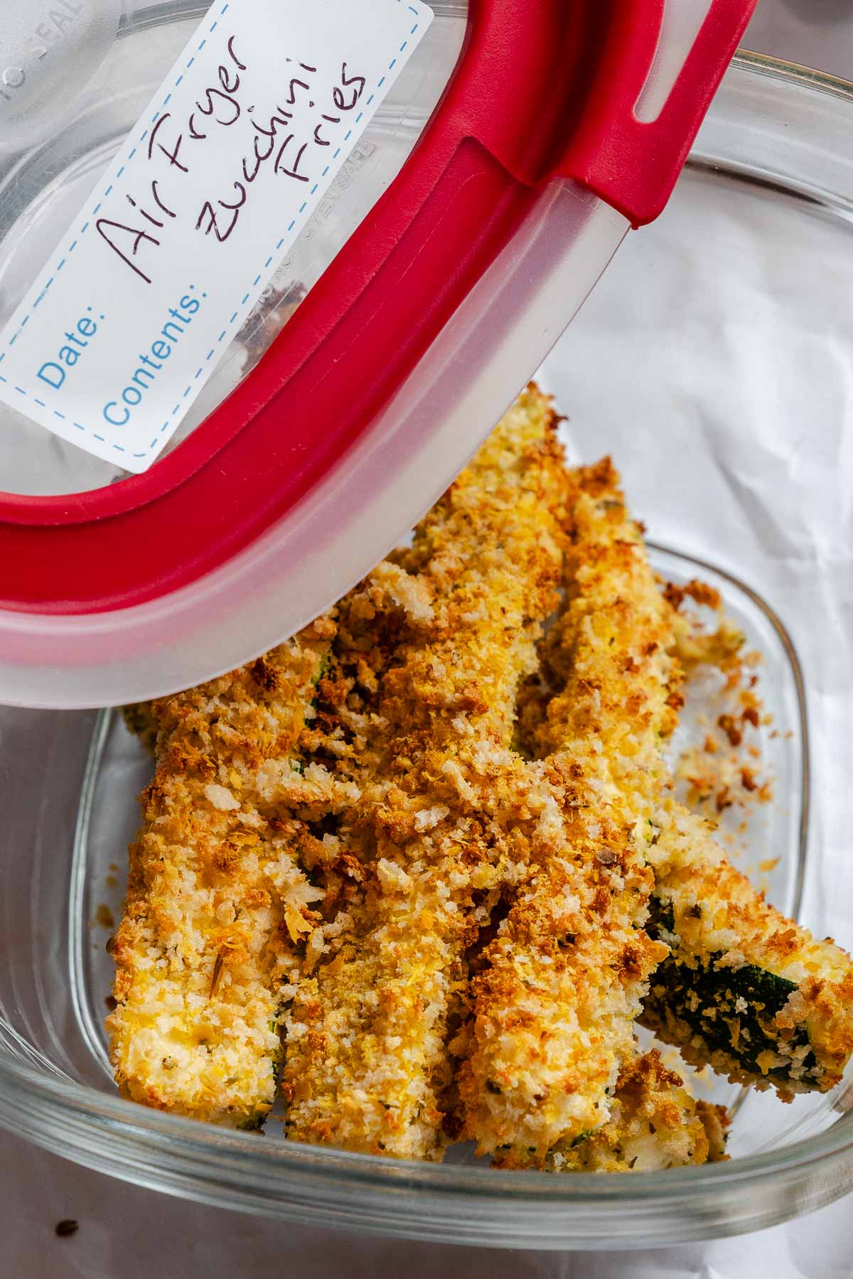 These Air Fryer Zucchini Fries come out so crispy and tasty! They're healthy, perfect for snacking, and ready to be enjoyed in under 30 minutes! Try out these Air Fryer Zucchini Fries this week!